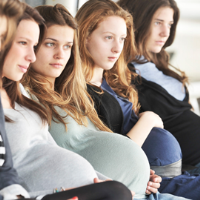 Le désir d'enfant à l'adolescence : Quelle approche entre professionnels ?